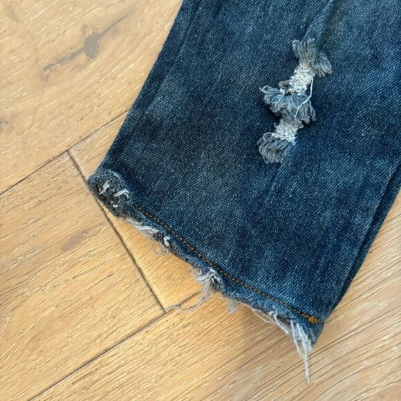 Distressed Denim Jean Capri Pants Size 3-4T - Picture 4 of 11